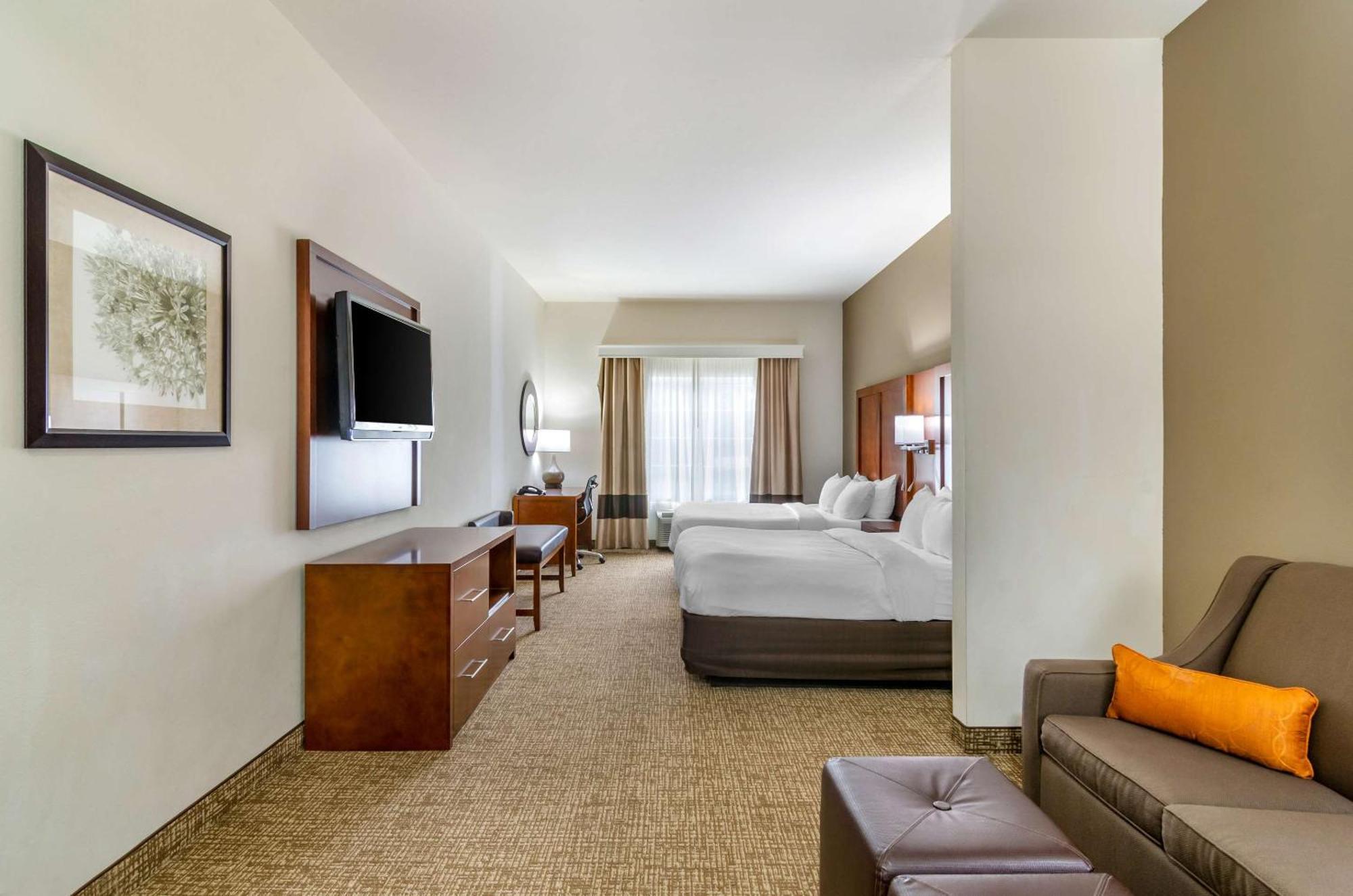 Comfort Inn & Suites Near Bethel College Newton Εξωτερικό φωτογραφία