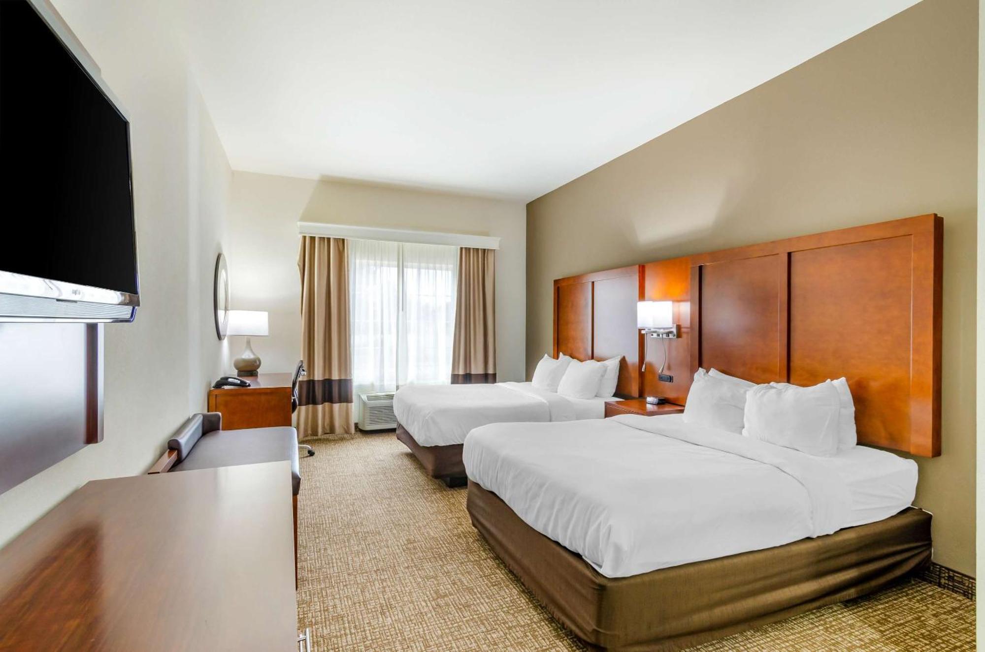 Comfort Inn & Suites Near Bethel College Newton Εξωτερικό φωτογραφία