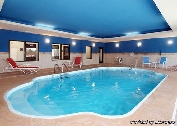 Comfort Inn & Suites Near Bethel College Newton Ανέσεις φωτογραφία
